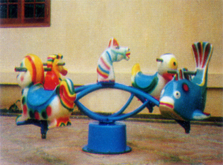 Đu quay 4 con giống