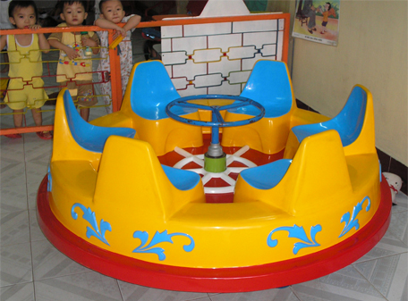 Đu quay mâm nhựa 6 ghế, không dù